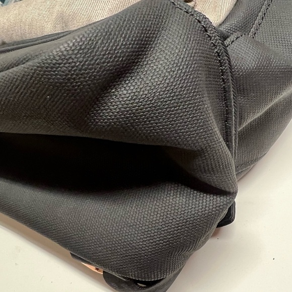 Petunia Pickle Bottom Pivot Pack Diaper Bag Backpack Sand/Black - Picture 7 of 10